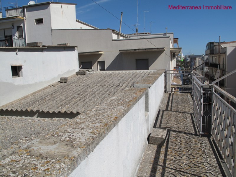Lastrico solare e relativo balcone